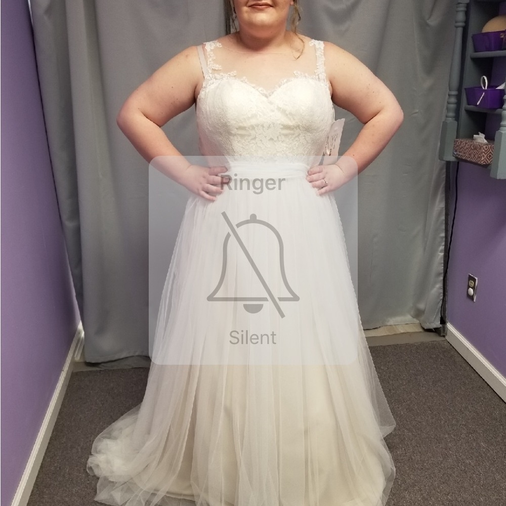 Size 22 wedding dress new with tags - Picture 2 of 7